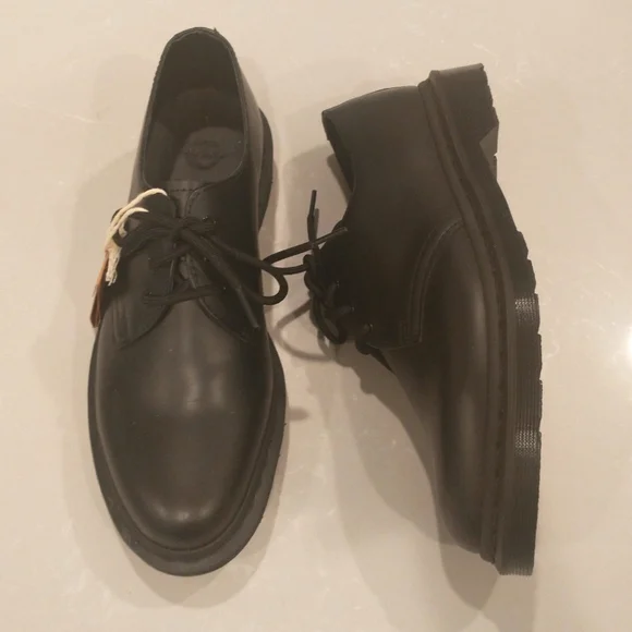 New Dr. Martens 14345 Boots - Picture 3 of 6